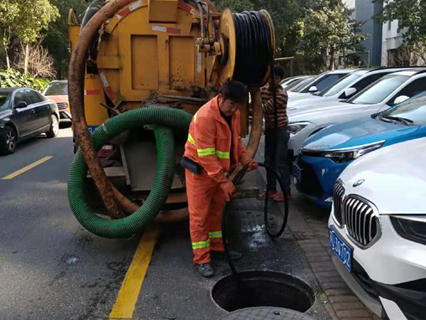 英州镇排污管道清淤